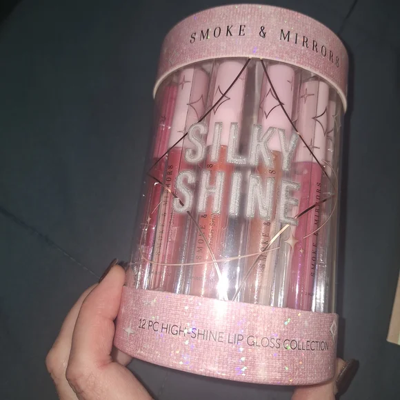 Silky Shine Lip Gloss Collection - Pink and Brown Shades - Picture 6 of 6
